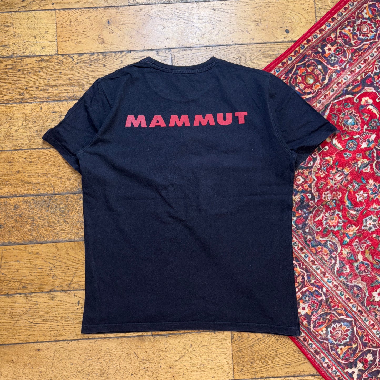 Vintage Mammut Black Graphic T-Shirt - M