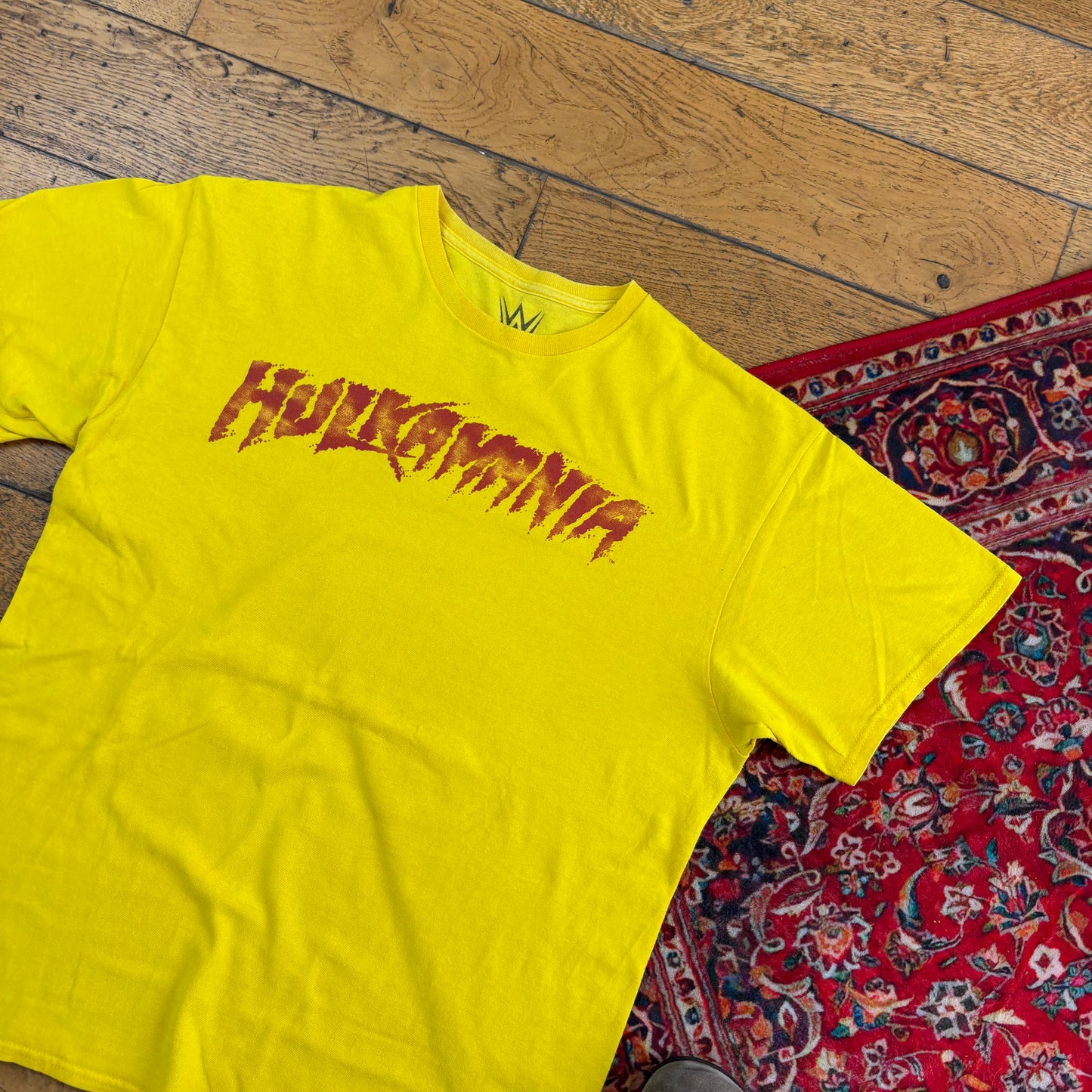 Vintage WWE Hulk Hogan Hulkamania Yellow Graphic T-Shirt - M