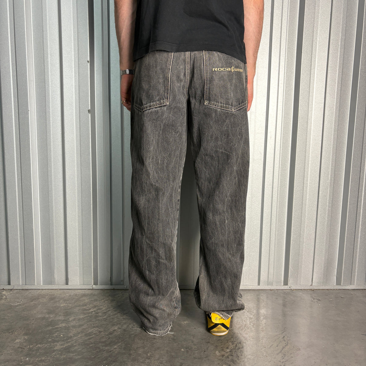 Rocawear Washed Black Embroidered Japanese Denim Hip Hop Y2K Baggy Jeans - 34L