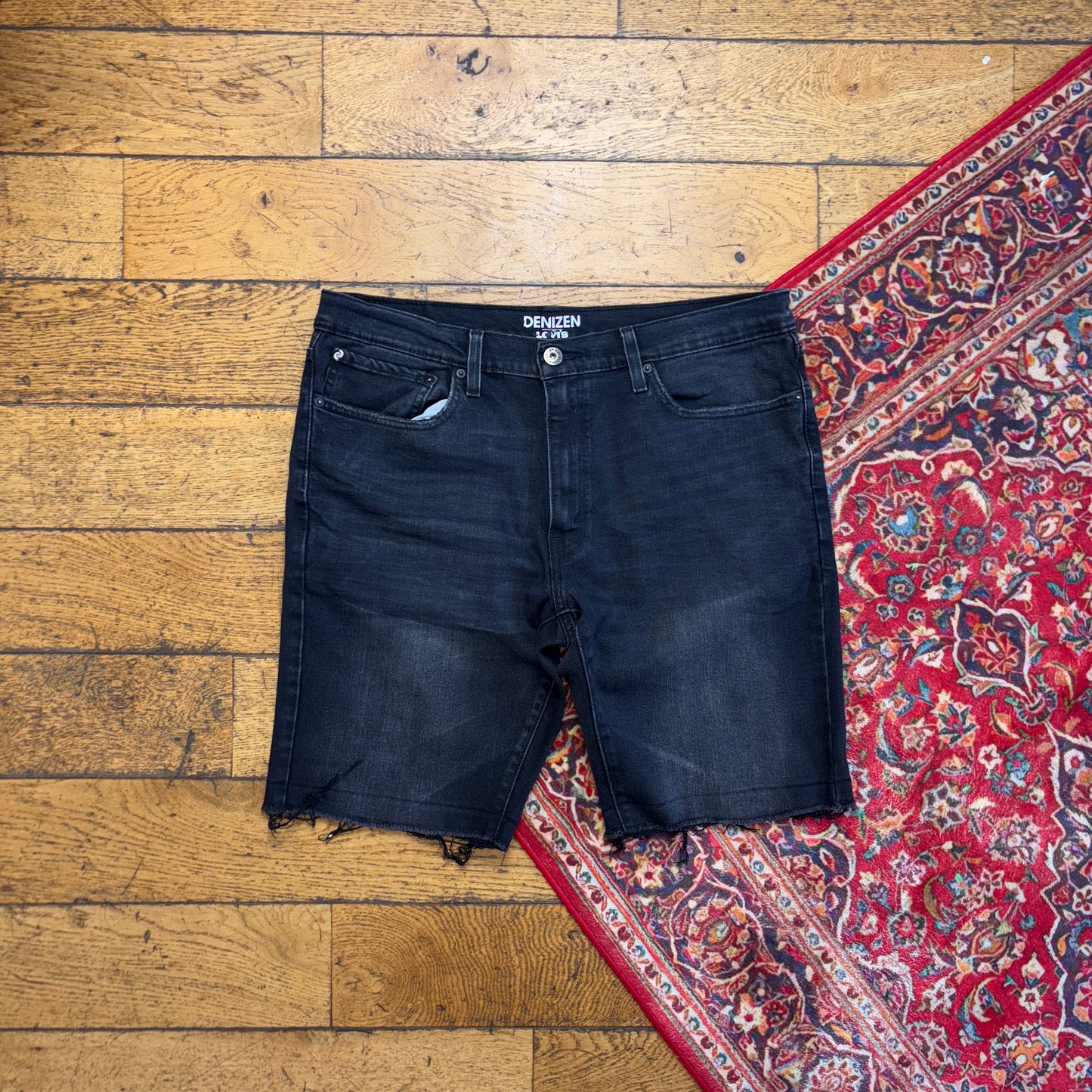 Vintage Levis Black Denim Shorts - 36