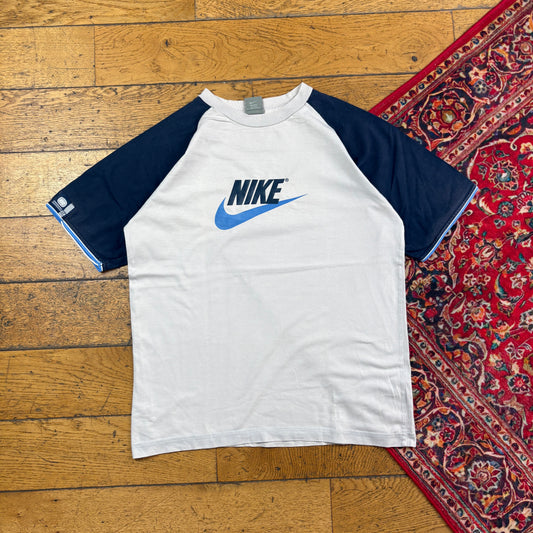 Vintage Nike Y2K Cream Navy Graphic T-Shirt - M