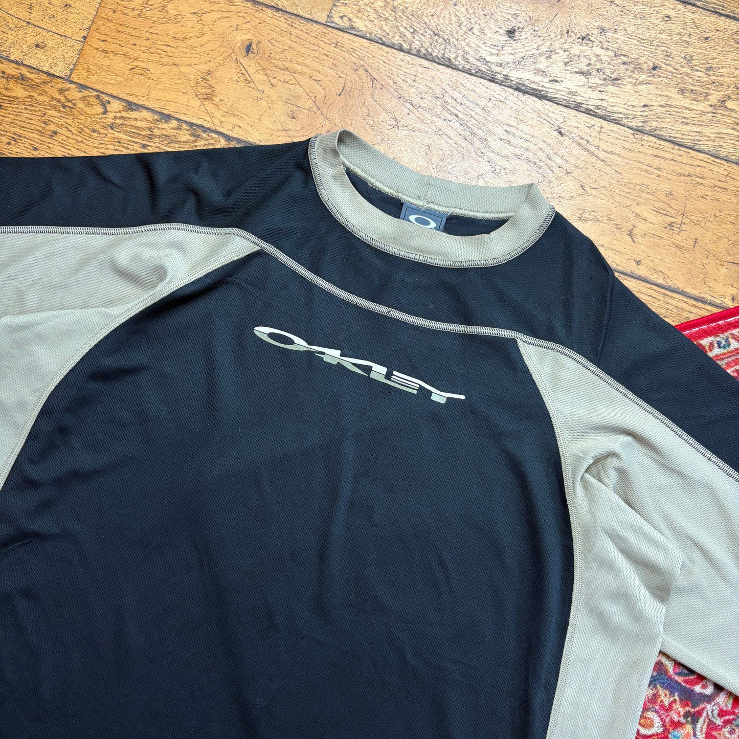 Vintage Oakley Sports Black Graphic T-Shirt - XL