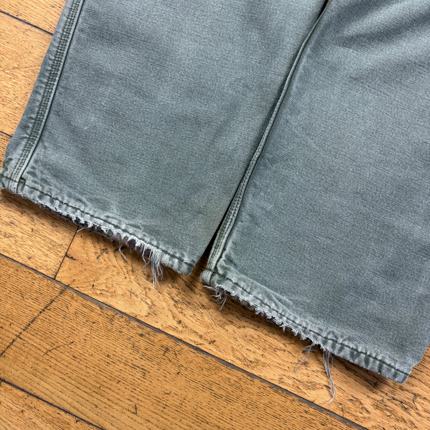 Vintage Carhartt Green Workwear Carpenter Baggy Trousers - 36