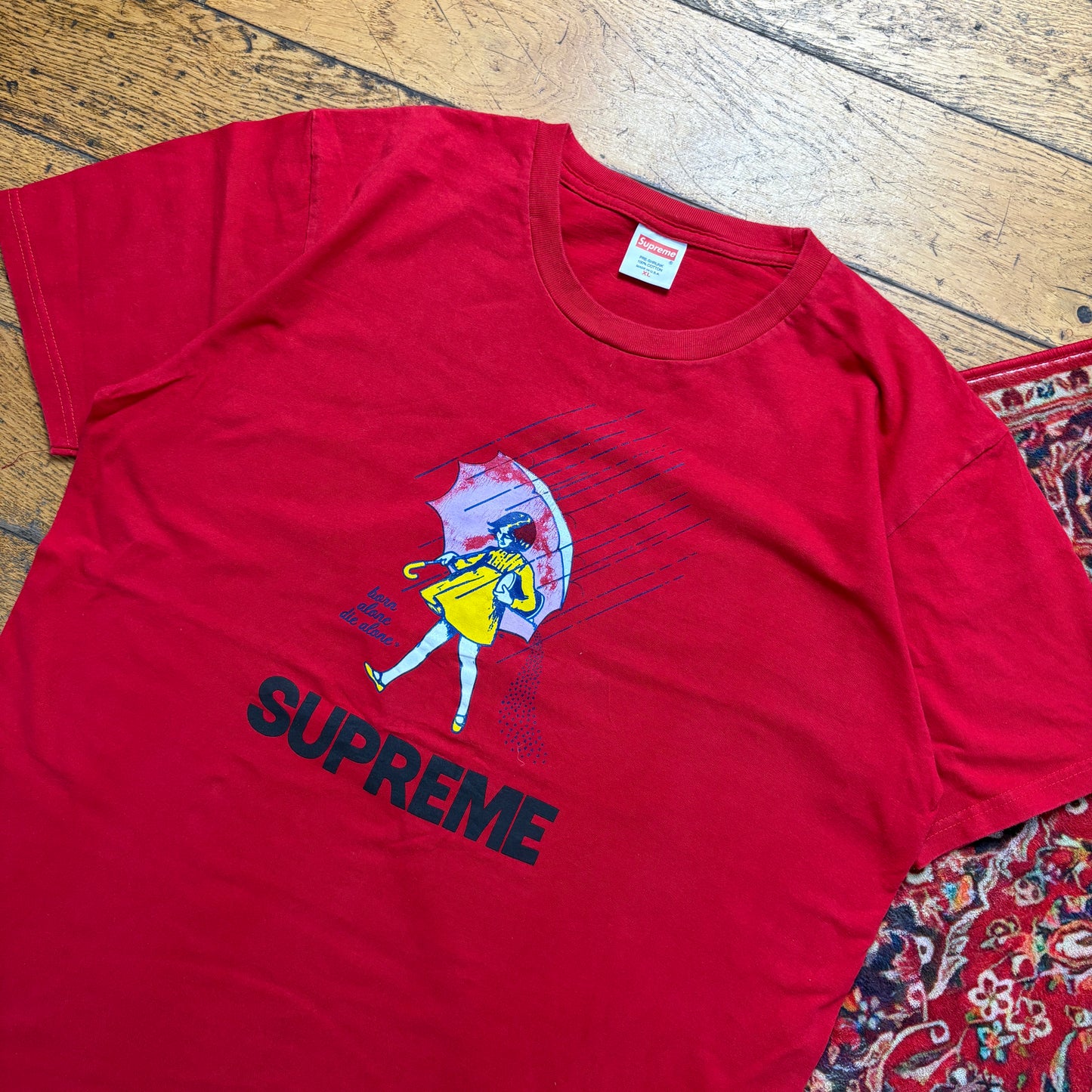 Vintage Supreme Red Graphic T-Shirt - XL