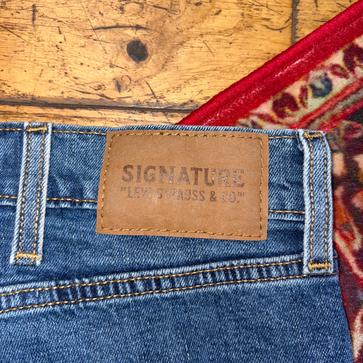 Vintage Levis Baggy Blue Denim Shorts - 40