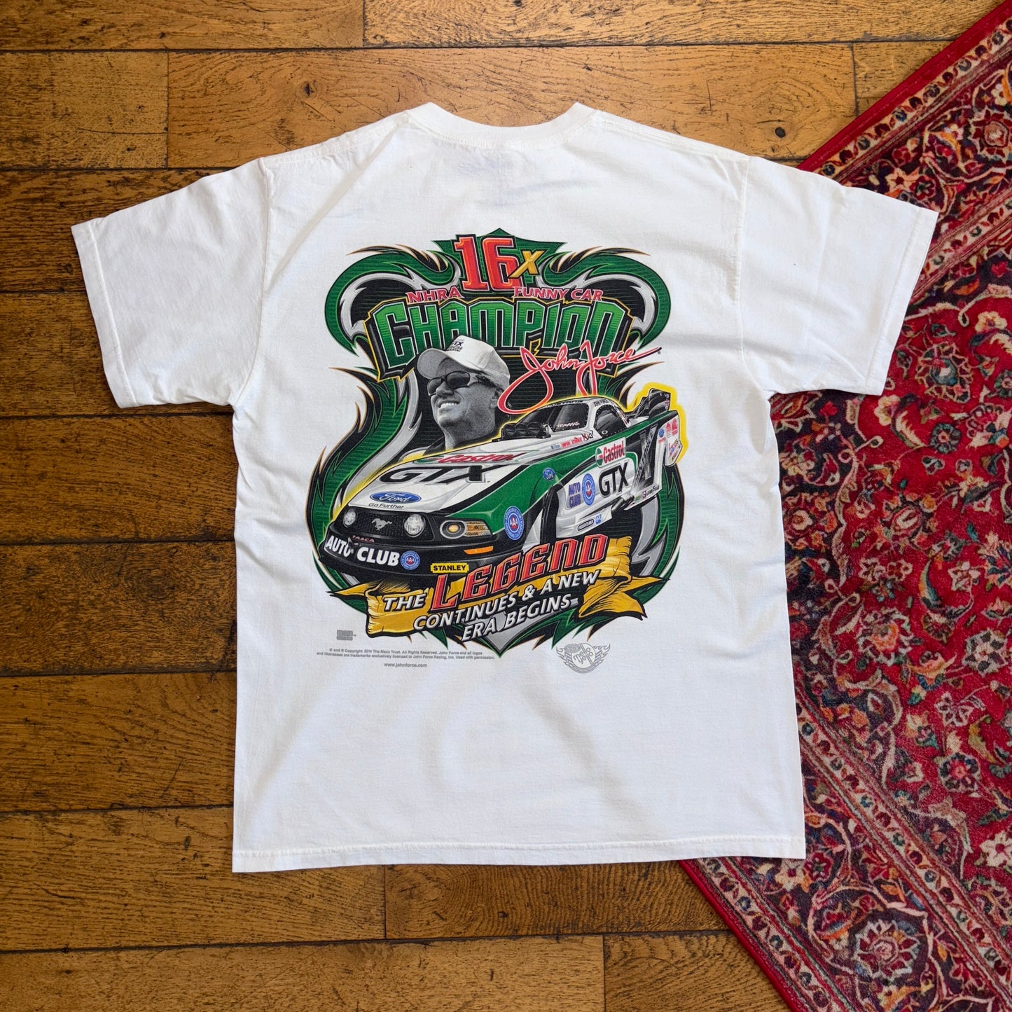 Vintage NASCAR White Racing Y2K Car Graphic T-Shirt - S