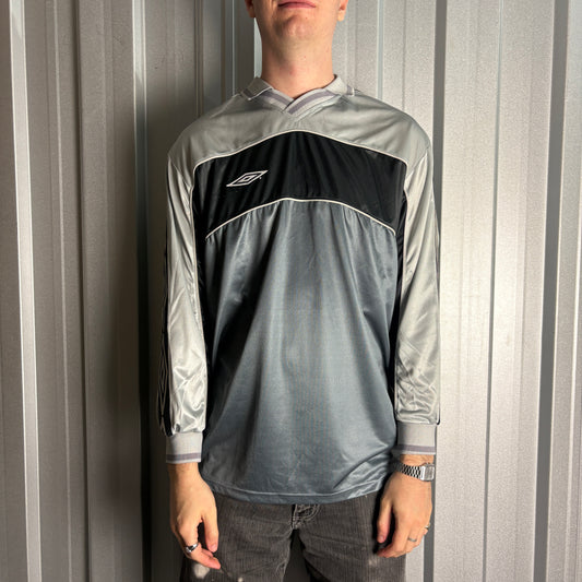 Vintage Umbro 00s Y2K Grey Black Stripe Rugby Polo Shirt - S