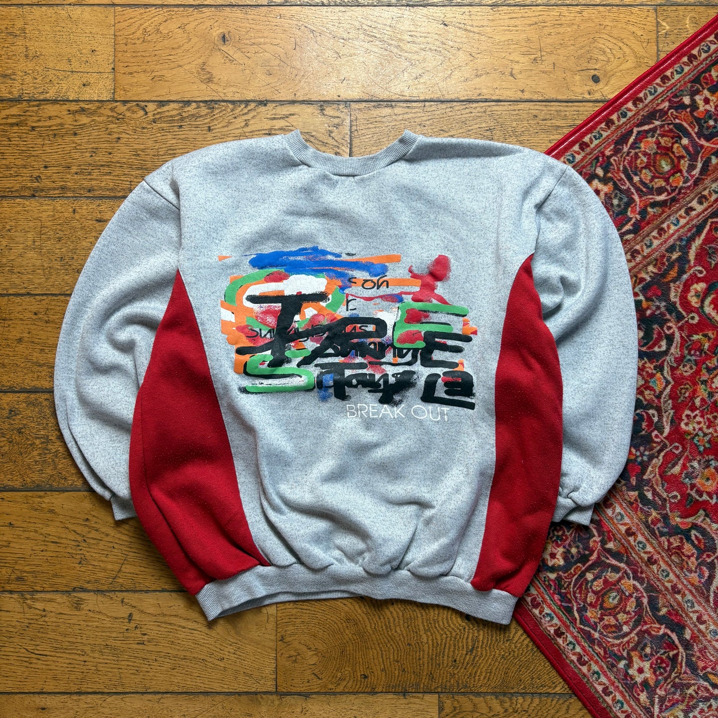 Vintage 90s Graphic Grey Boxy Cropped Sweatshirt - S