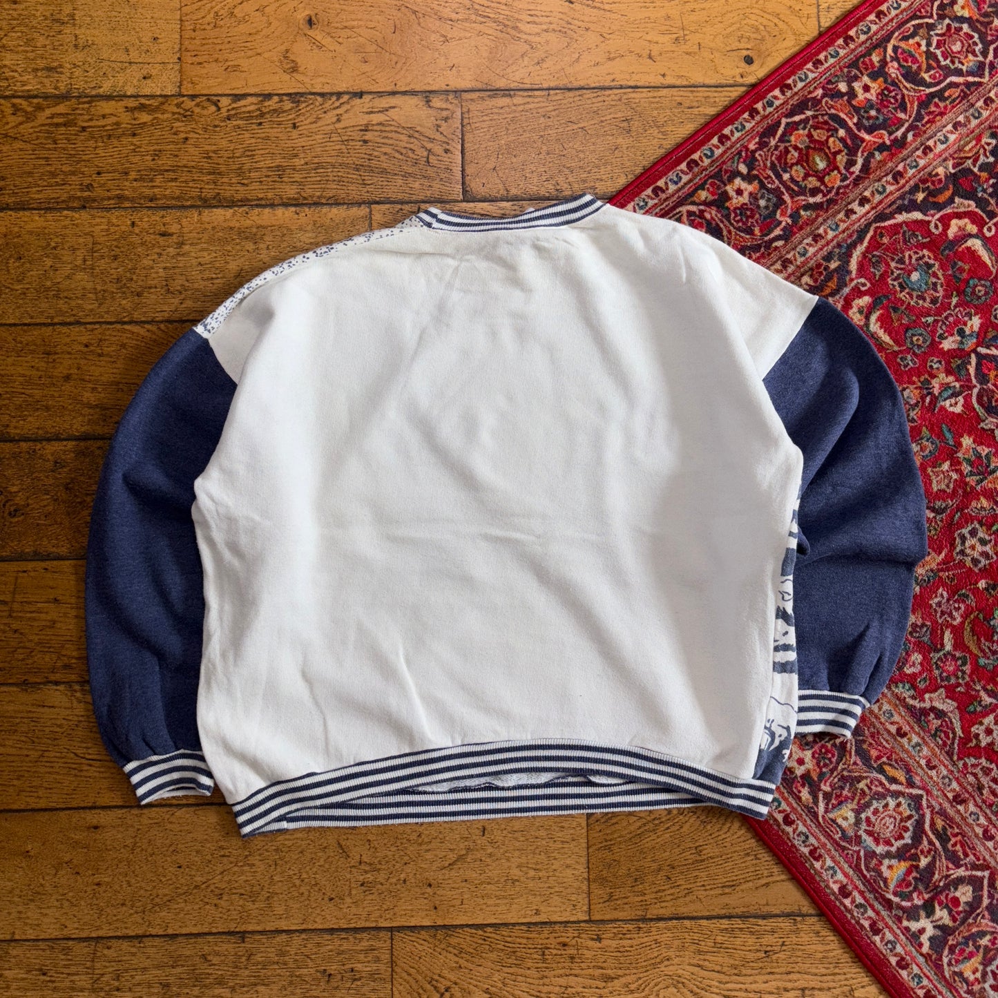 Vintage 90s Blue White Boxy Graphic Sweatshirt - XL