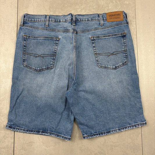 Vintage Levis Blue Baggy Denim Shorts - 42