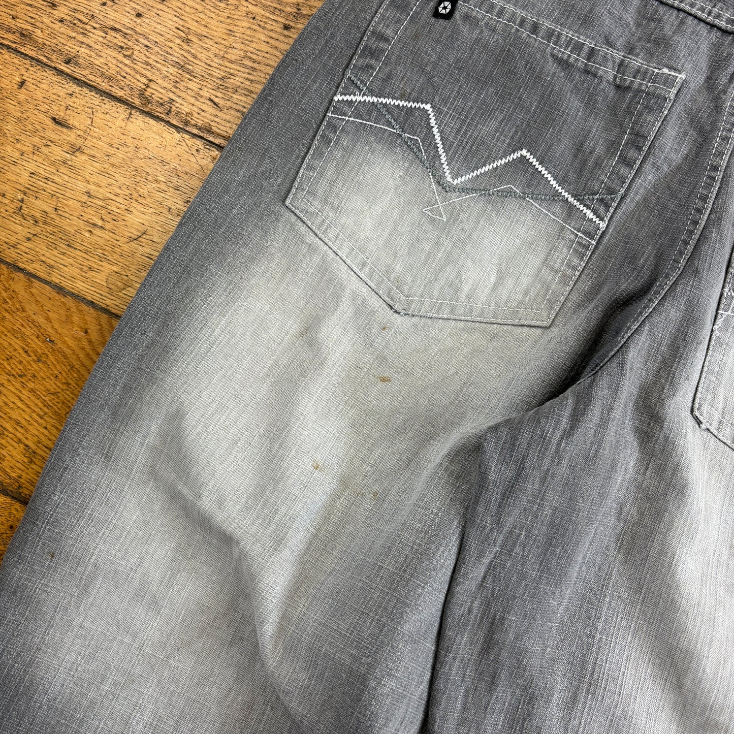 Vintage Southpole Grey Embroidered Y2K Hip Hop Baggy Jeans - 34