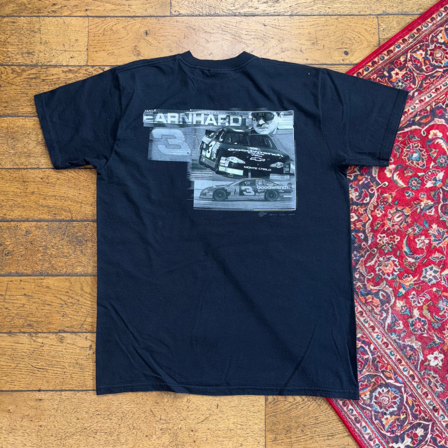 Vintage NASCAR Black Racing Y2K Graphic T-Shirt - L