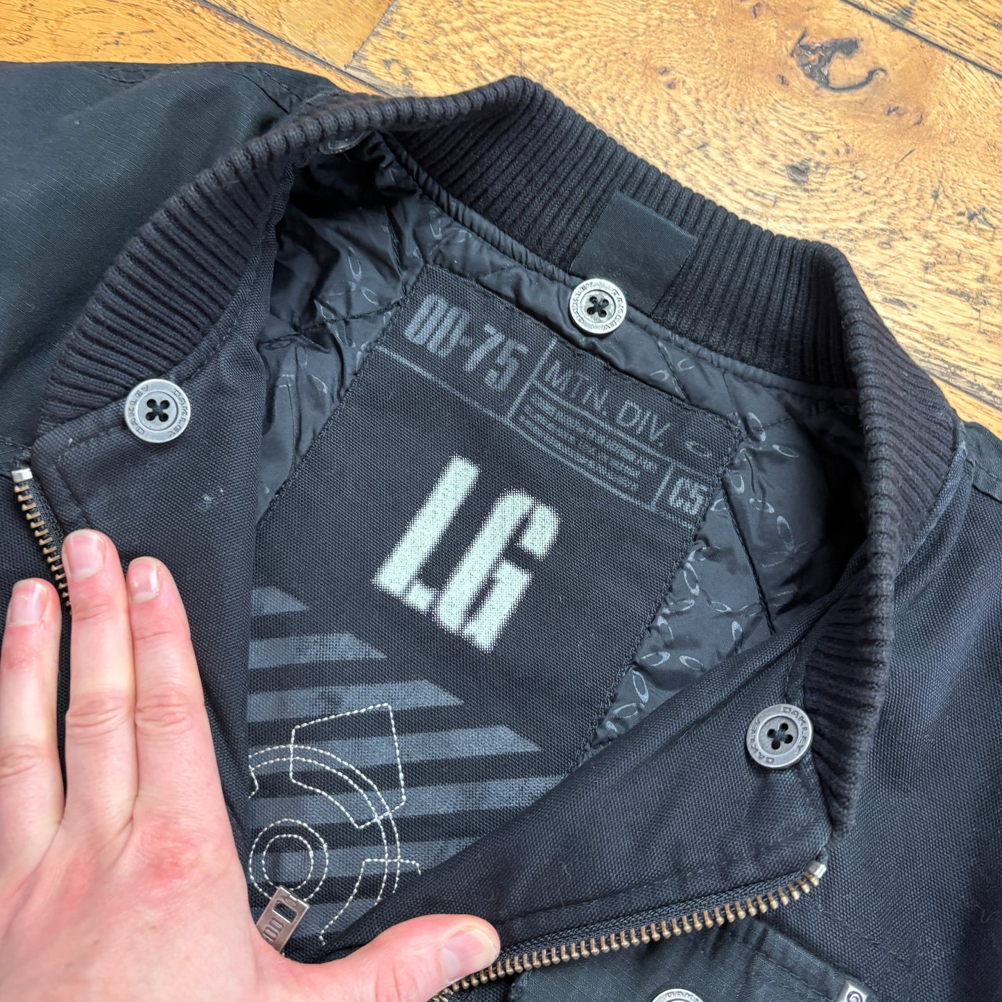 Vintage Oakley Black Bomber Jacket - L