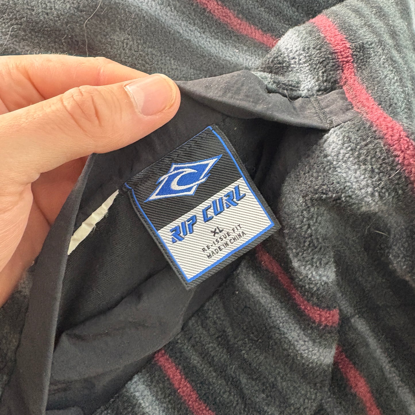 Vintage Rip Curl 00s Y2K Grey Stripe Surfwear Embroidered Fleece Sweatshirt - XL
