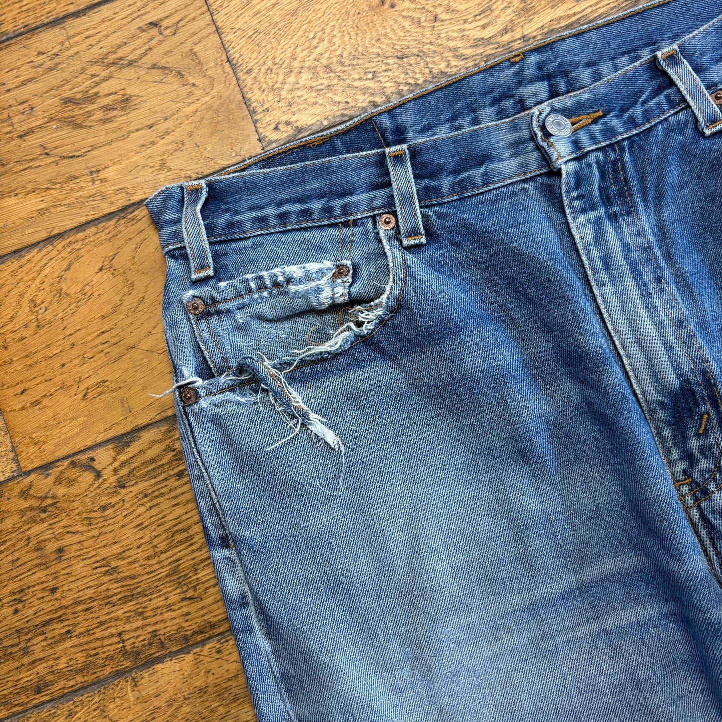 Vintage Levis 505 Straight Blue Denim Jeans - 36R