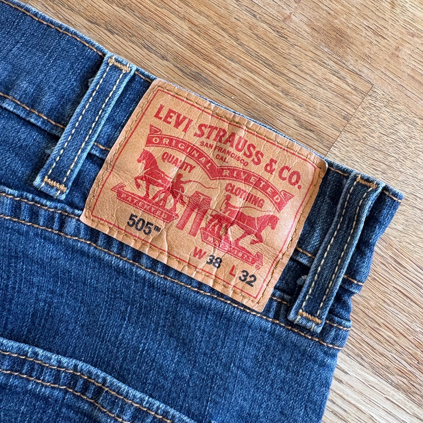 Vintage Levis 505 Straight Blue Denim Jeans - 38R