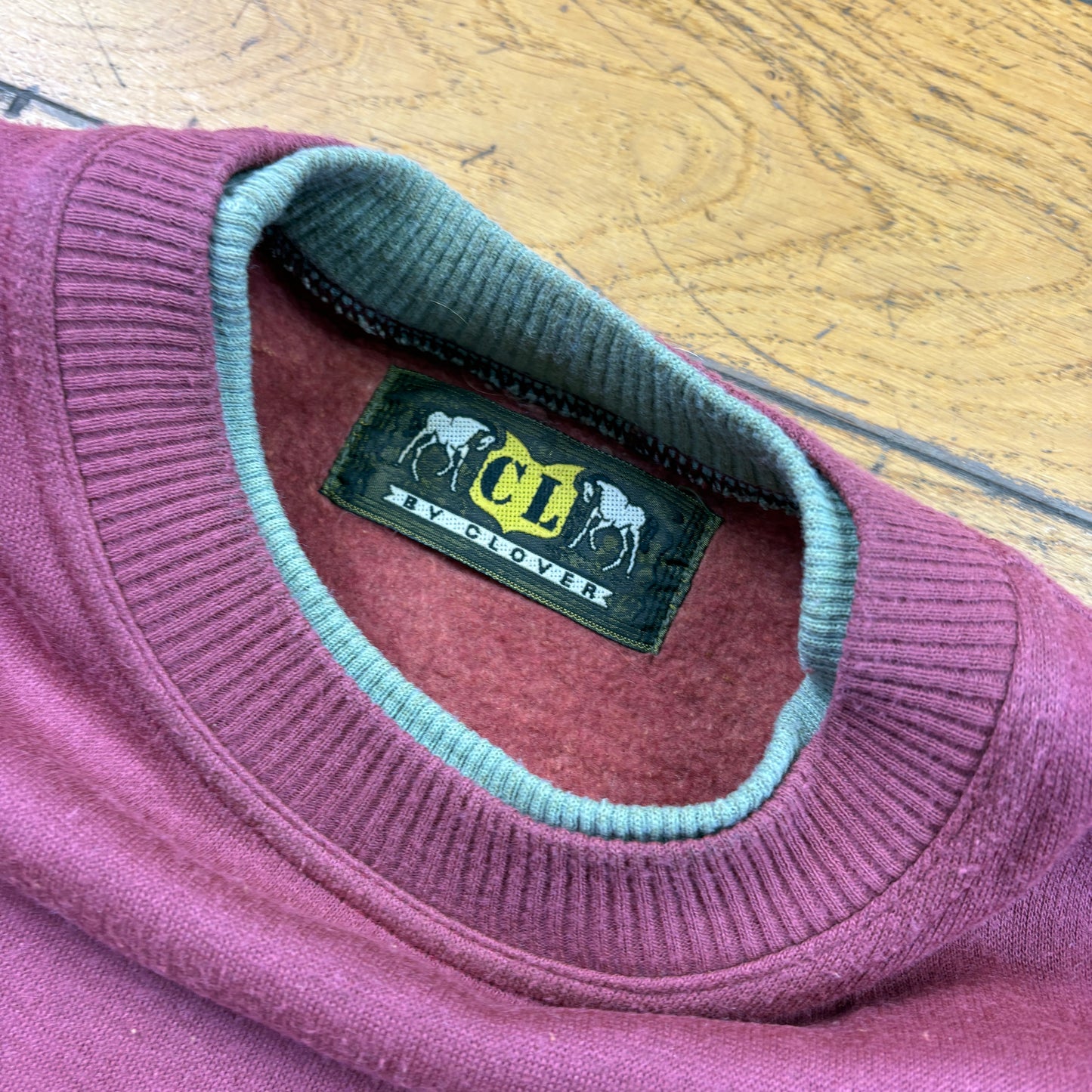Vintage 90s Arctic Burgundy Embroidered Sweatshirt - L