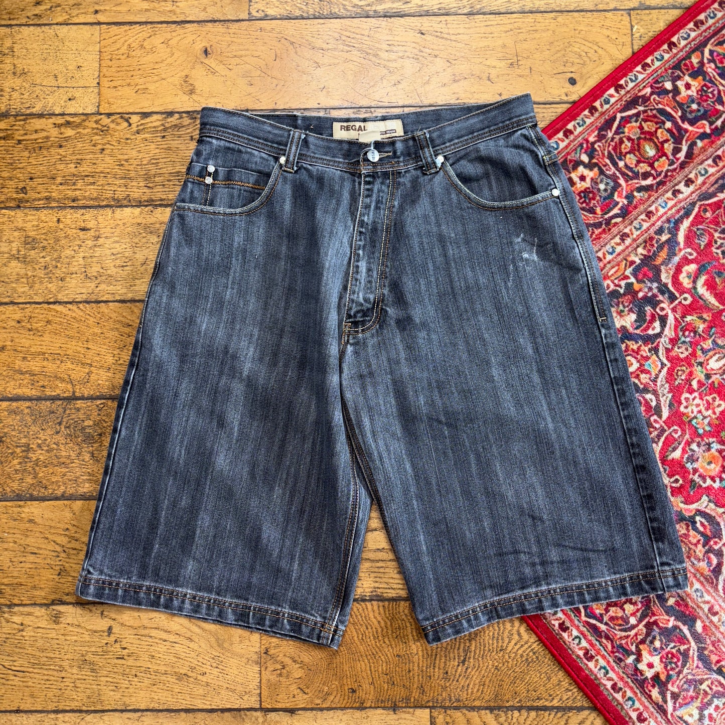 Vintage Regal Grey Embroidered Y2K Hip Hop Baggy Jeans Shorts Jorts - 36