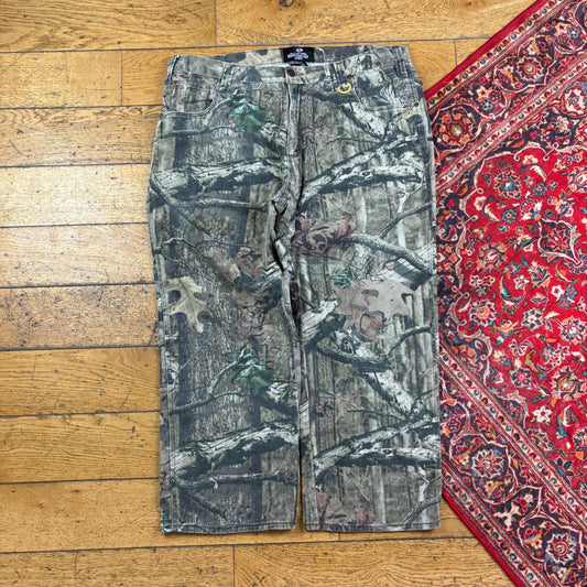 Vintage Real Tree Camo Green Hunting Workwear Trousers - 40