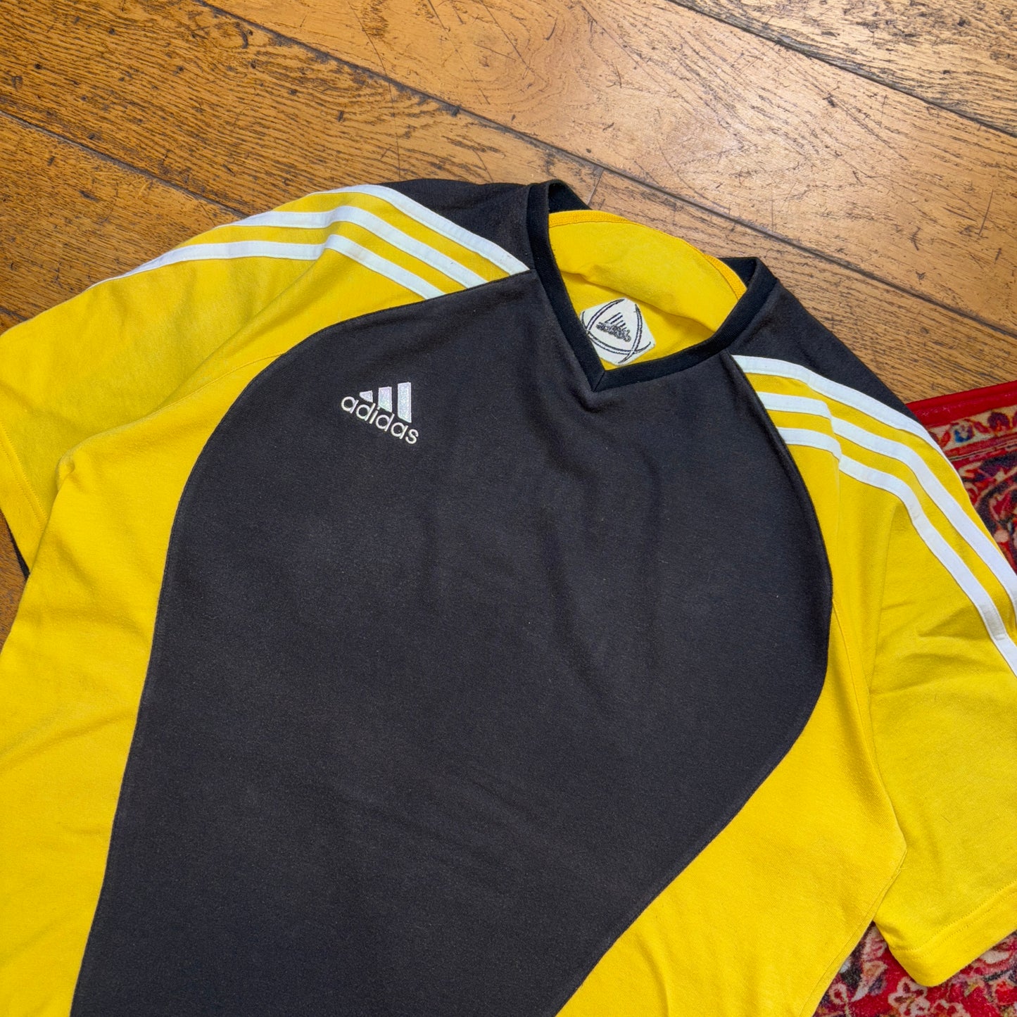 Vintage Adidas Black Yellow Embroidered Graphic T-Shirt - XL