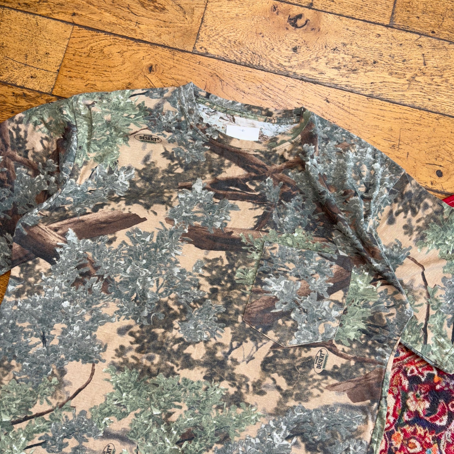 Vintage Realtree Camo Green T-Shirt - L