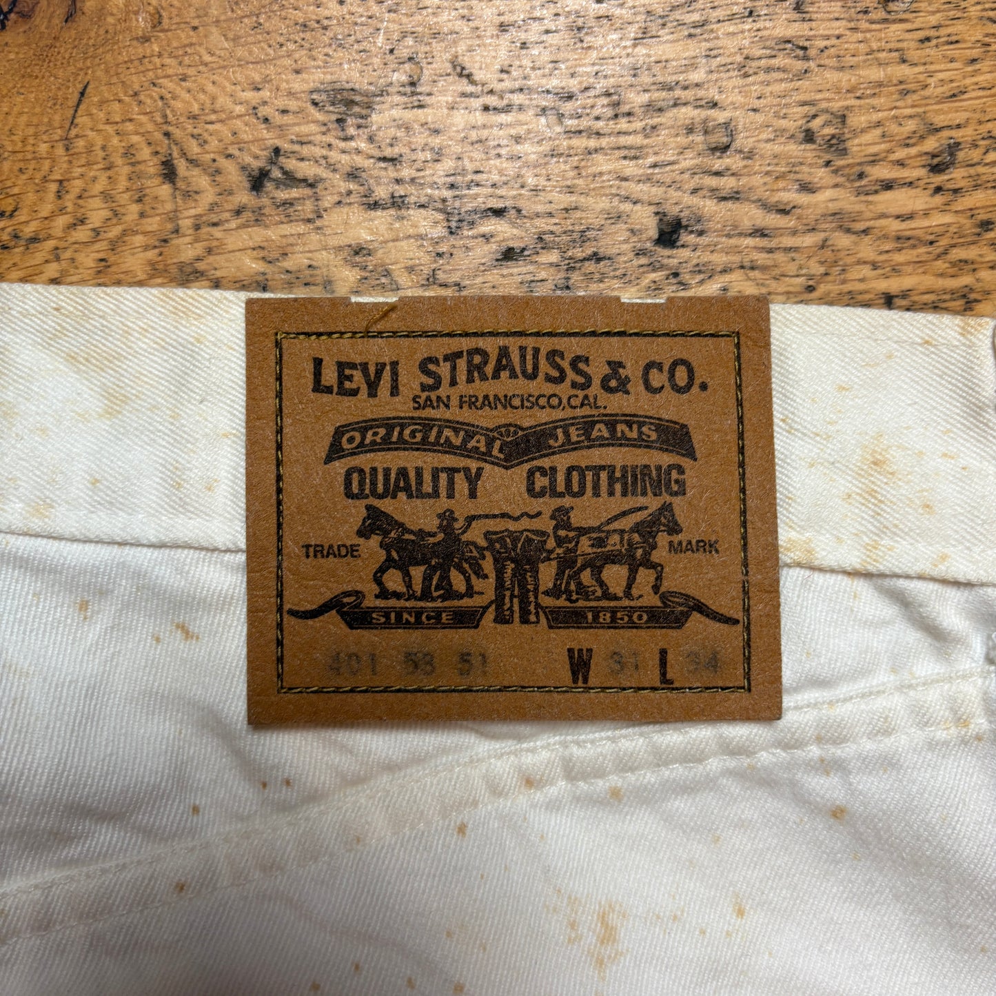 Vintage Levis 401 High Waisted Straight White Denim Jeans - 31L