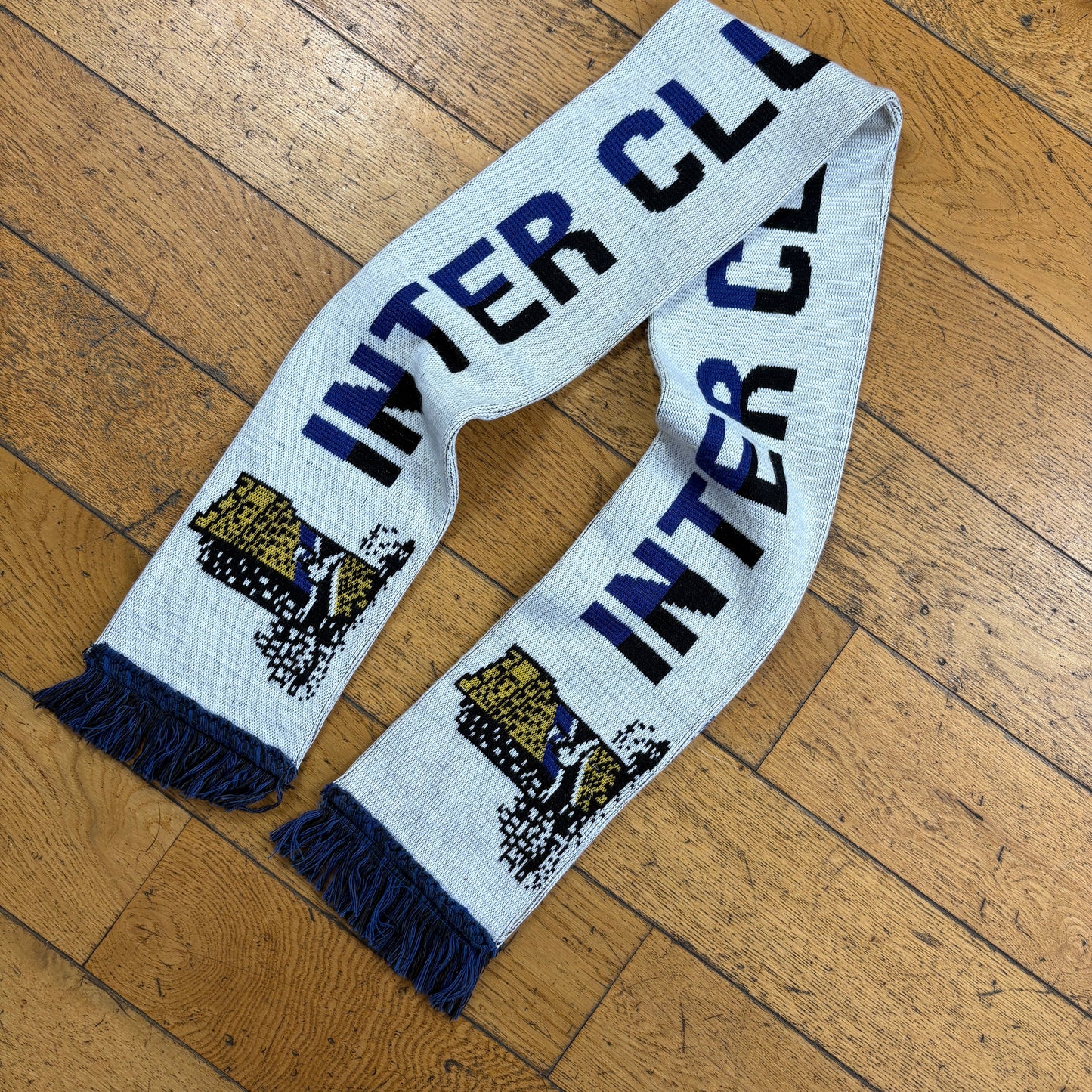 Vintage Inter Milan White Football Scarf