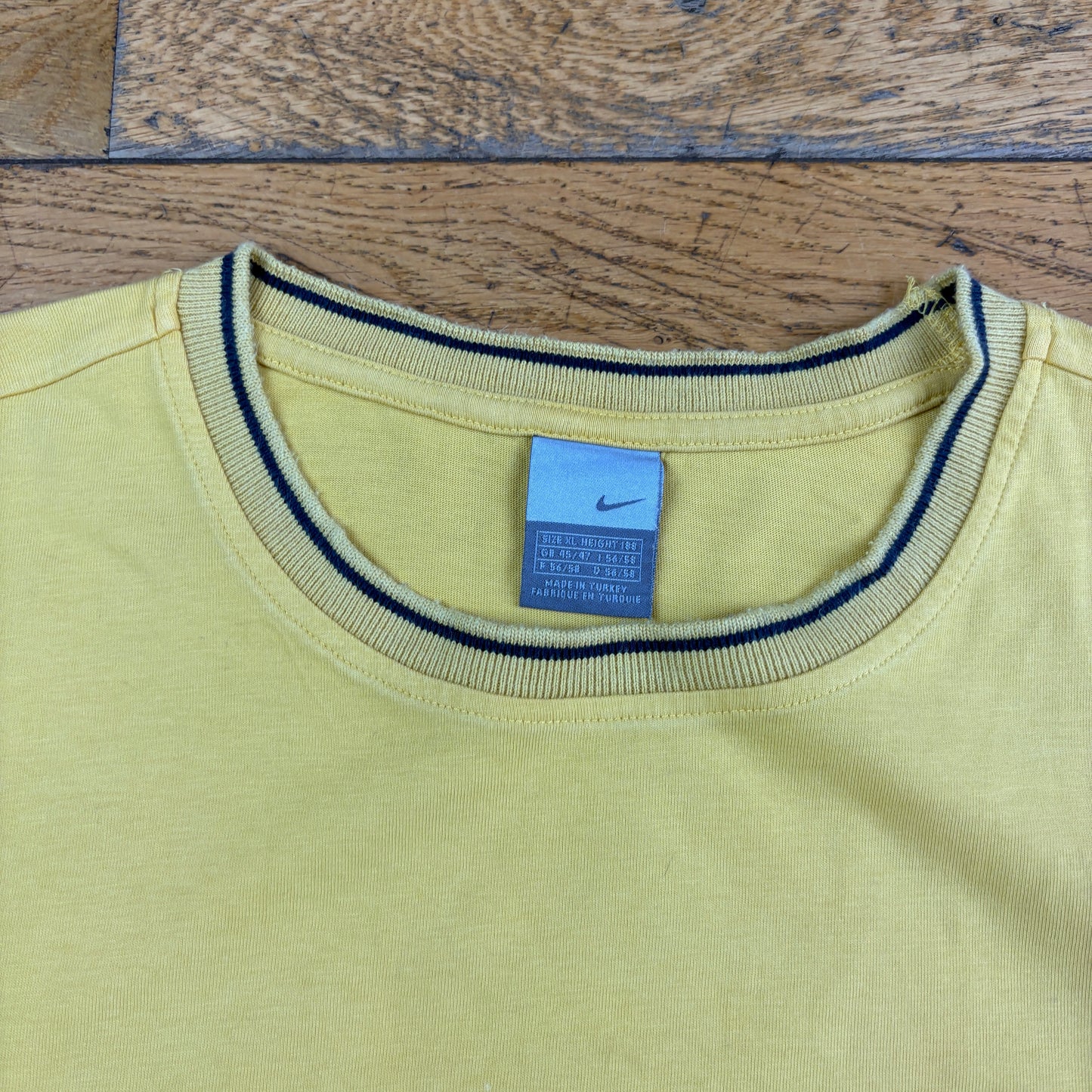 Vintage Nike Y2K Embroidered Yellow Graphic T-Shirt - XL