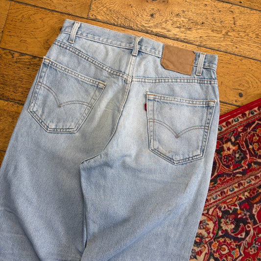 Vintage Levis 505 Straight Blue Denim Jeans - 32R