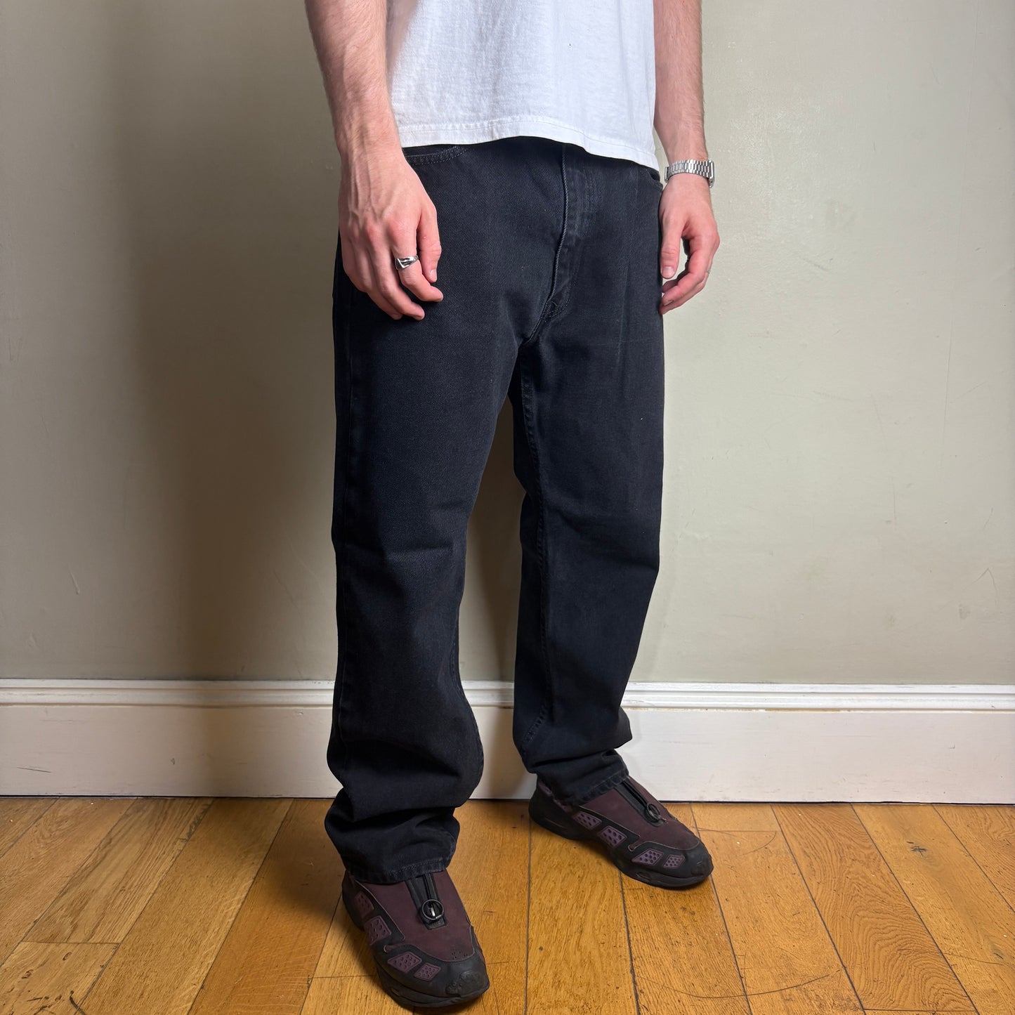Vintage Levis 505 Baggy Black Denim Jeans - 38S