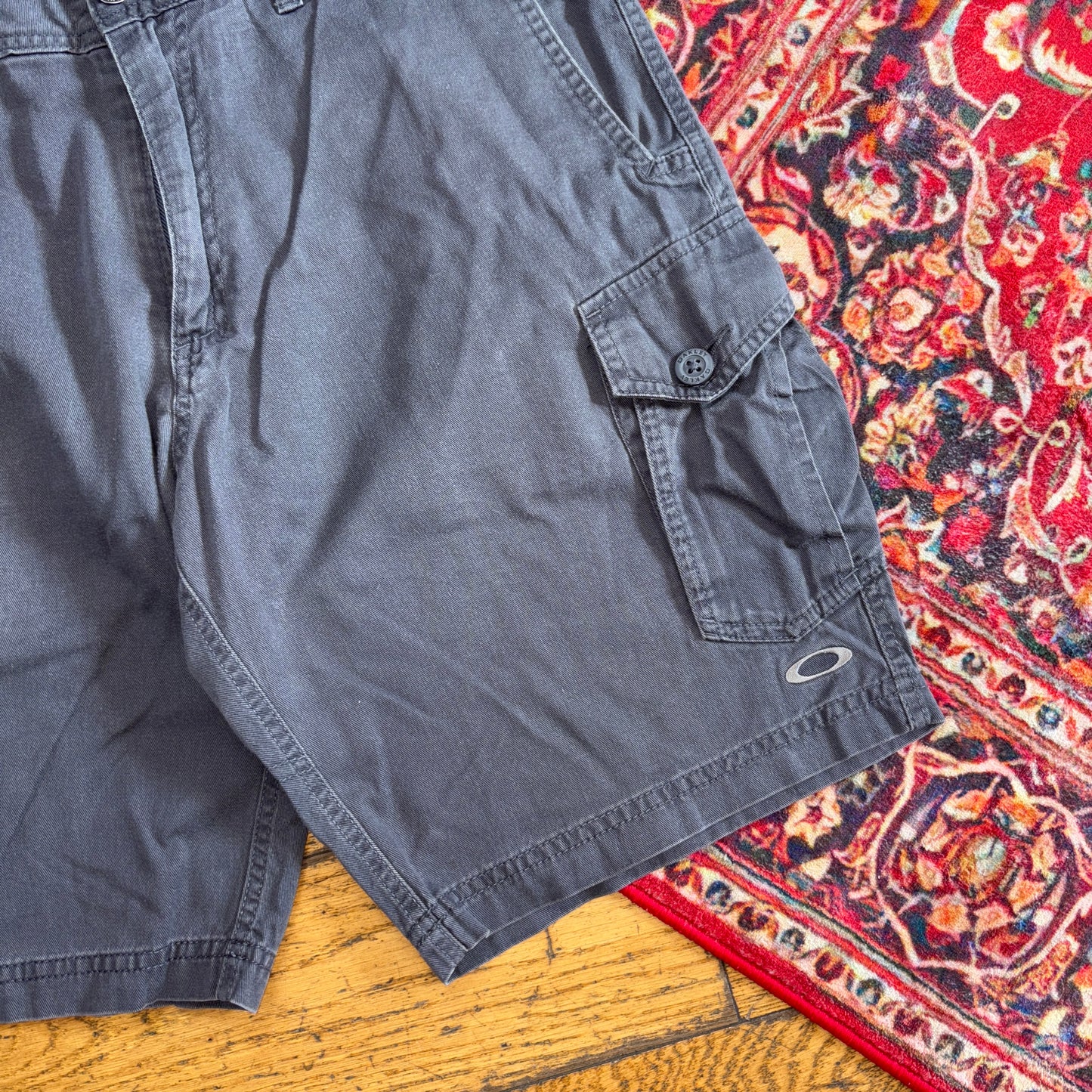 Vintage Oakley Grey Embroidered Cargo Baggy Shorts - 34
