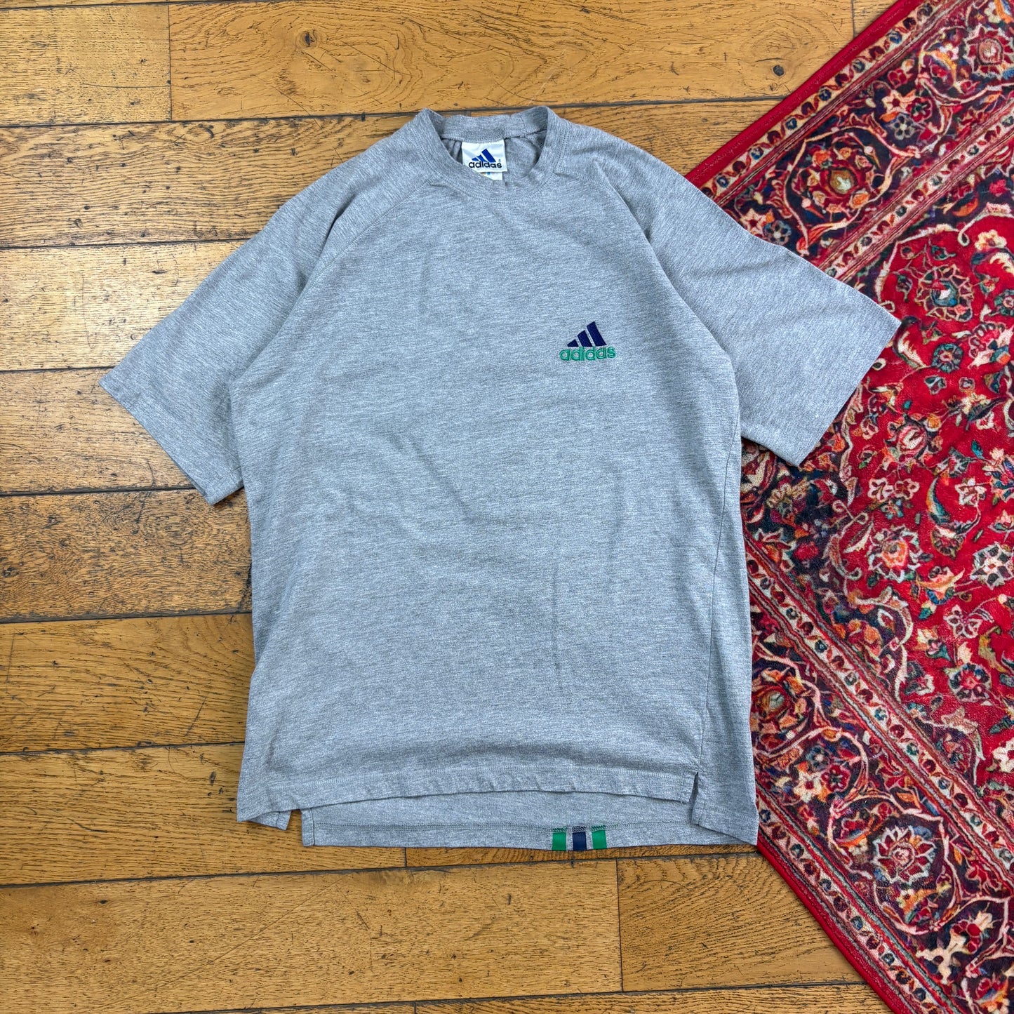 Vintage 90s Adidas Grey Graphic T-Shirt - S