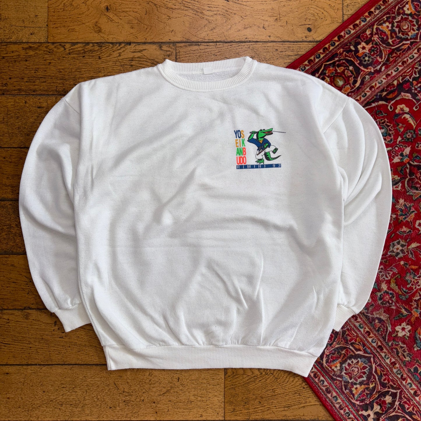 Vintage 1996 Crocodile Graphic Funny Martial Arts White Sweatshirt -