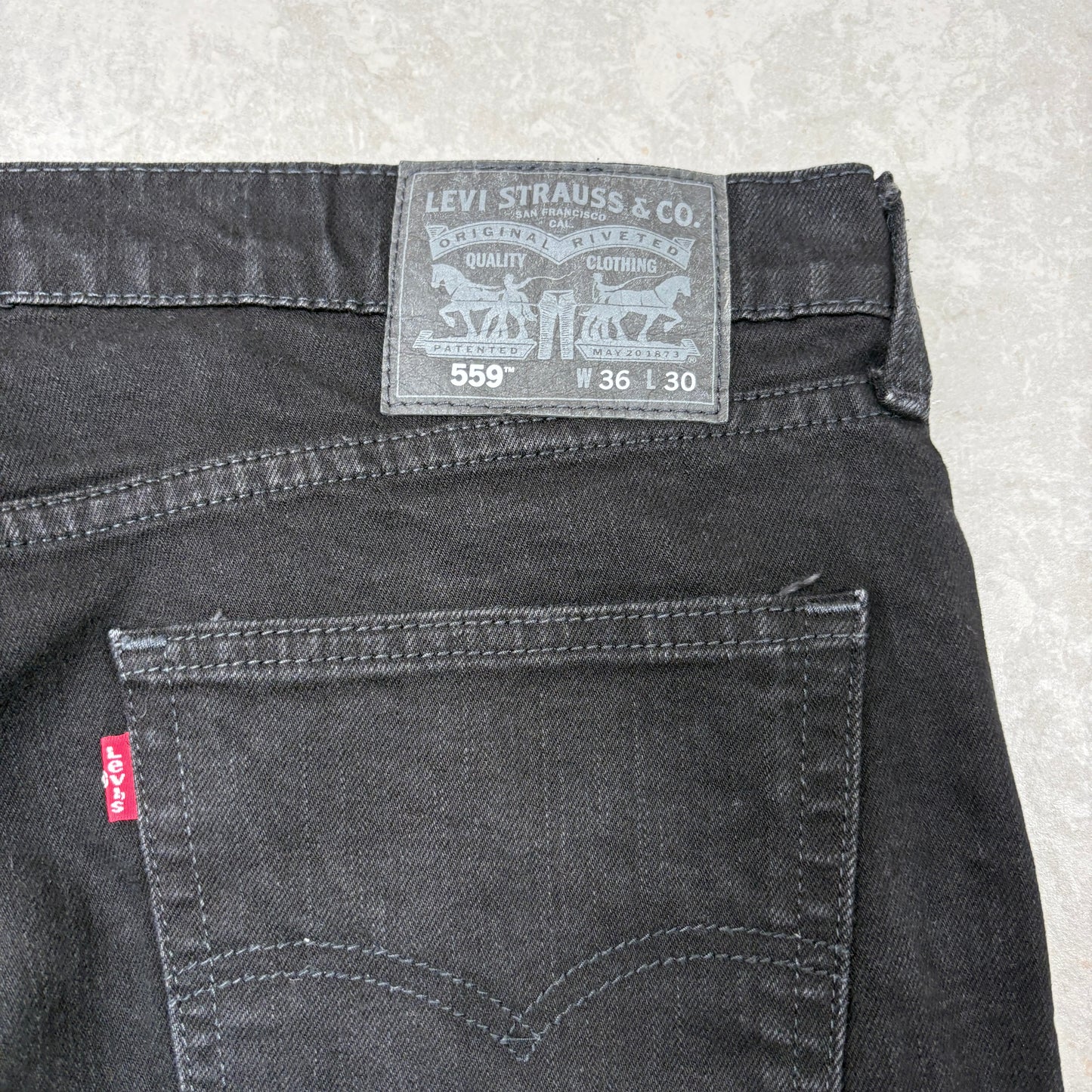 Vintage Levis 559 Baggy Black Denim Jeans - 36