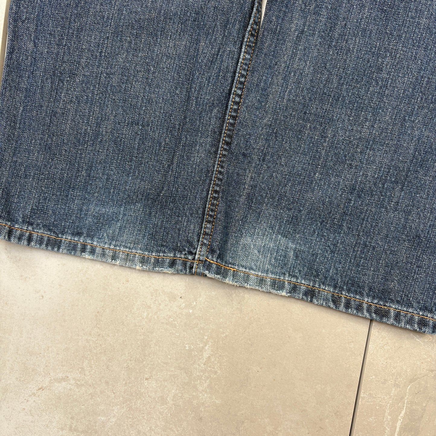 Vintage Levis 559 Baggy Blue Denim Jeans - 38