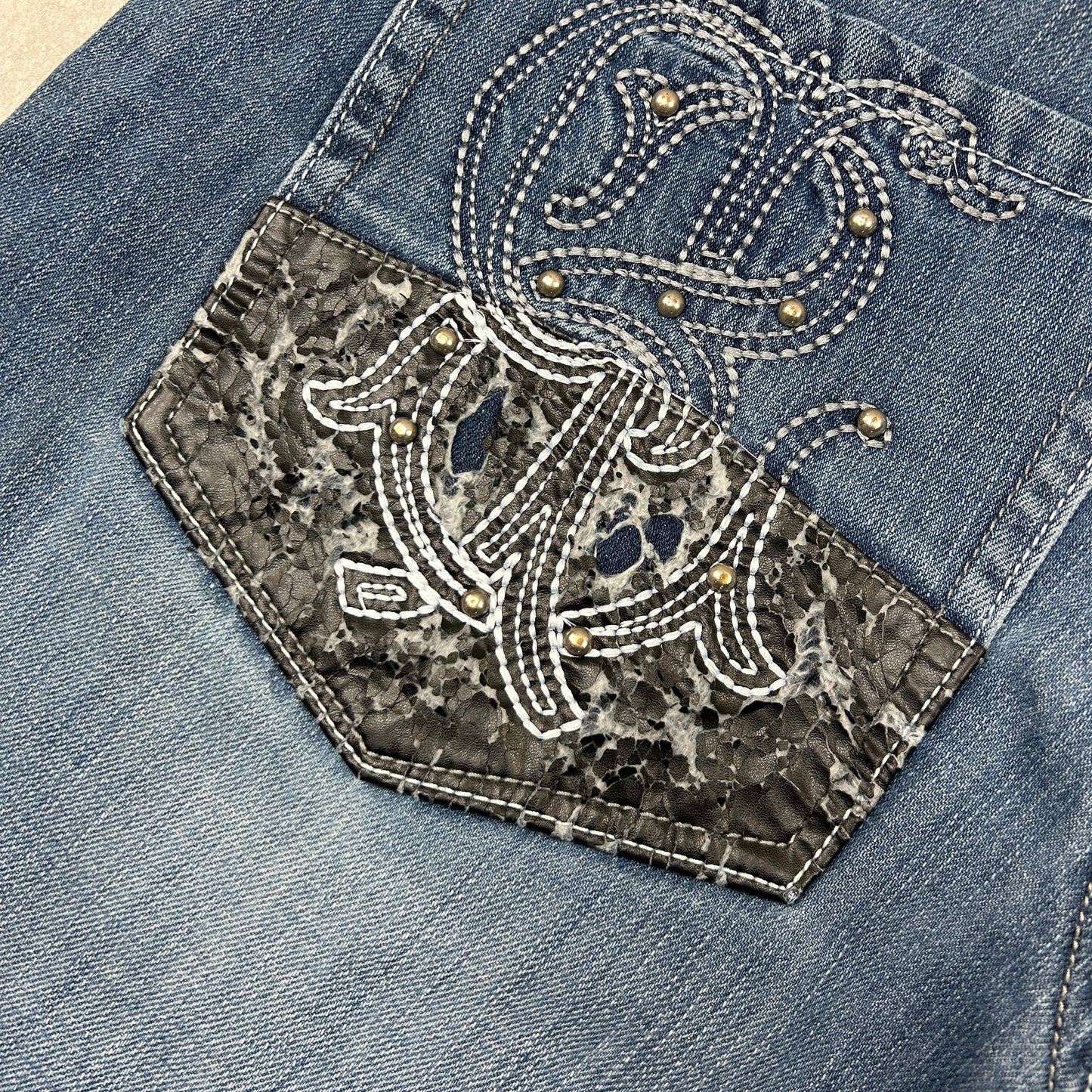 Vintage Southpole Embroidered Hip Hop Baggy Shorts Blue Jorts - 38