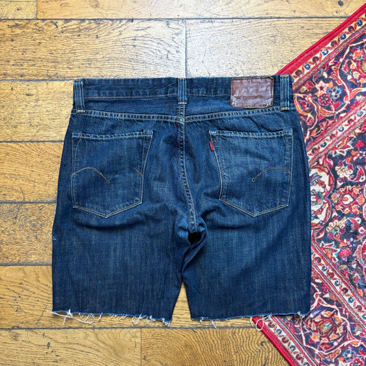 Vintage Levis Dark Blue Denim Shorts - 36