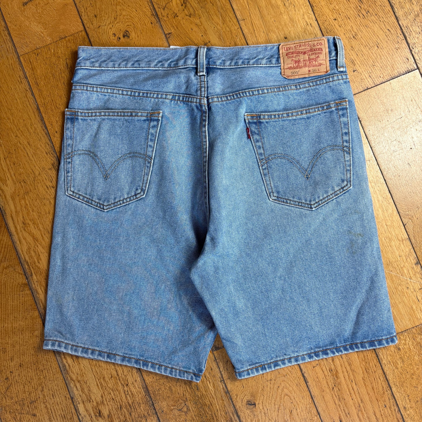 Vintage Levis 505 Straight Blue Denim Shorts - 36