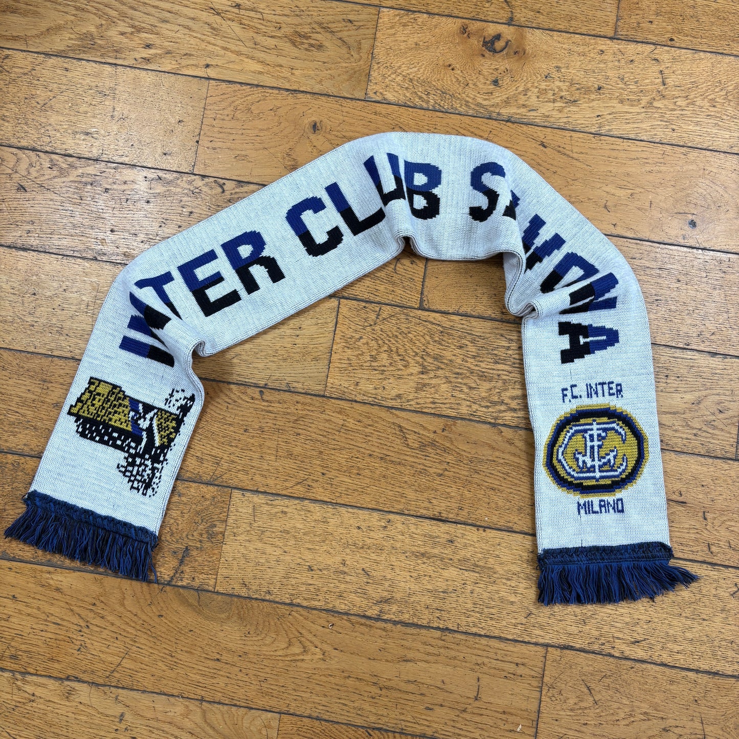 Vintage Inter Milan White Football Scarf