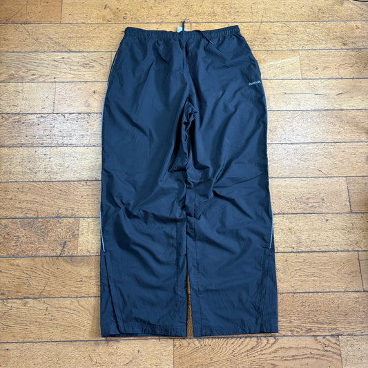 Vintage Reebok Black Baggy Tracksuit Sweatpants Track Pants Bottoms - L