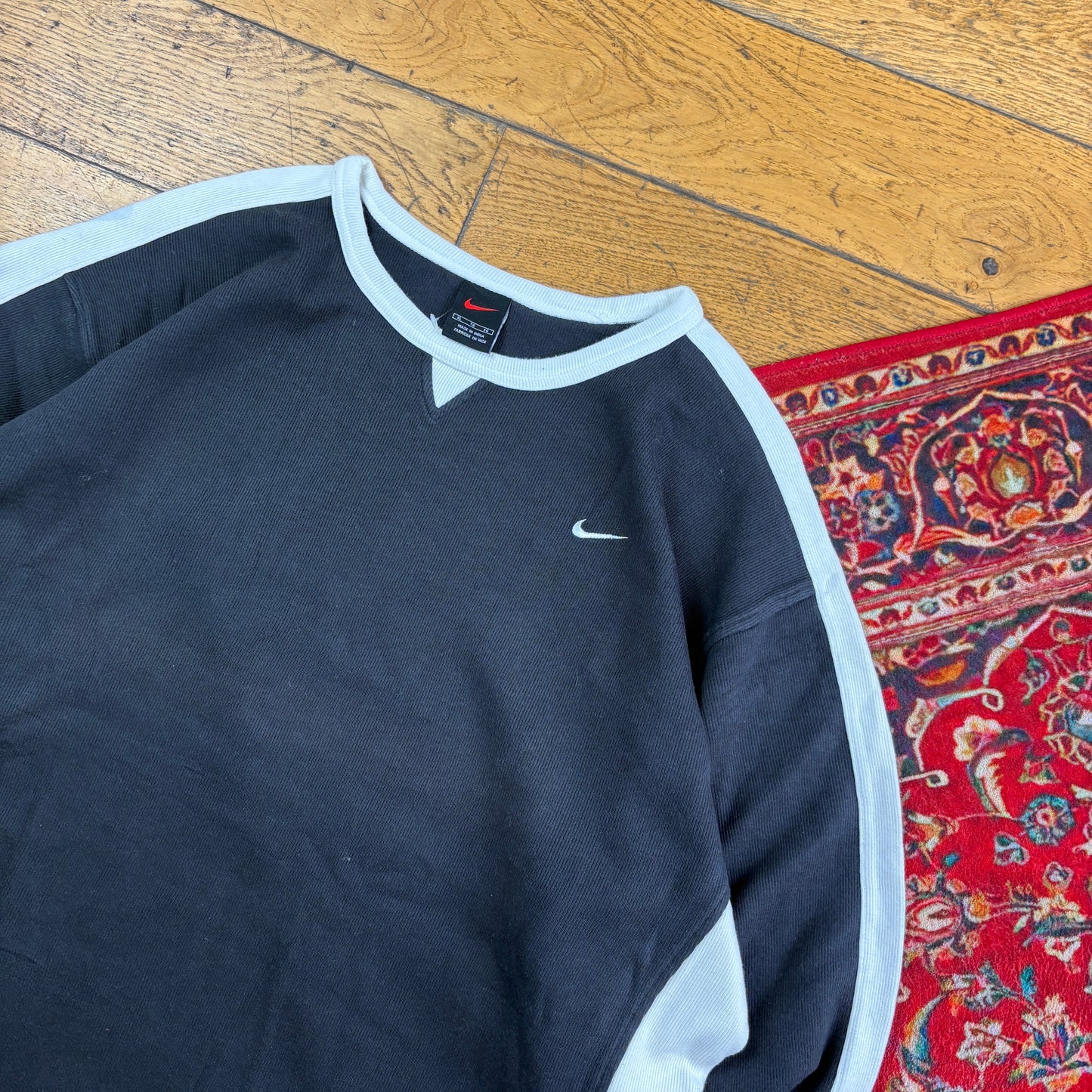 Vintage Nike Basketball Black Y2K Embroidered Sweatshirt - XL