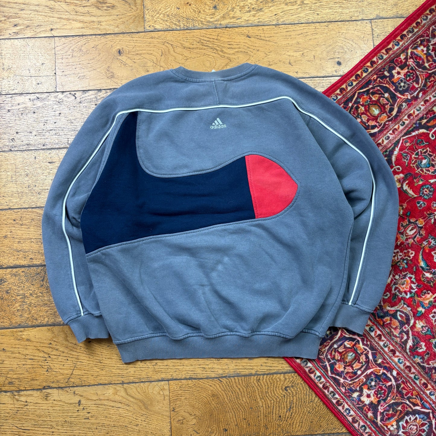 Vintage Adidas Grey Embroidered Sweatshirt - L