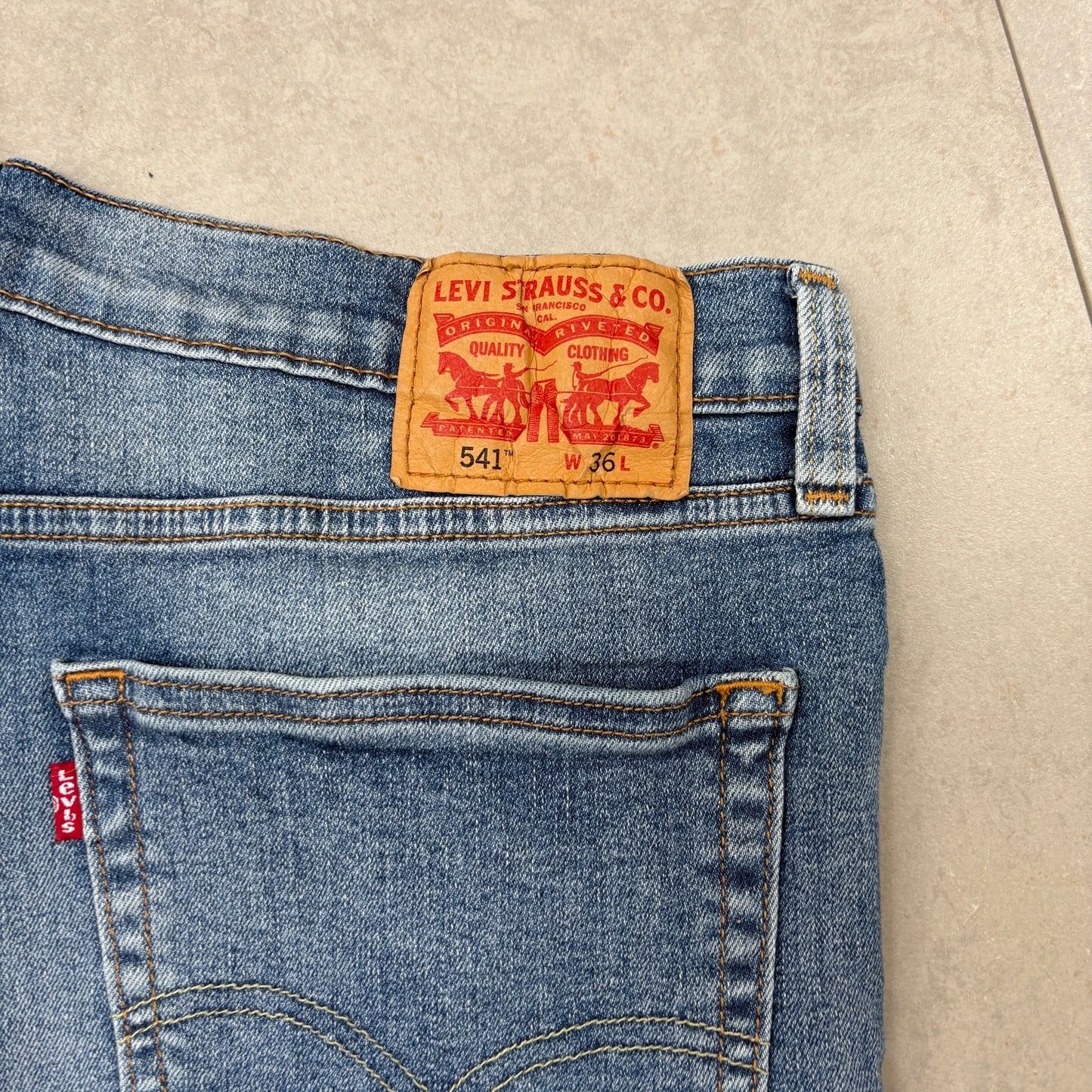 Vintage Levis 541 Baggy Blue Denim Shorts - 36