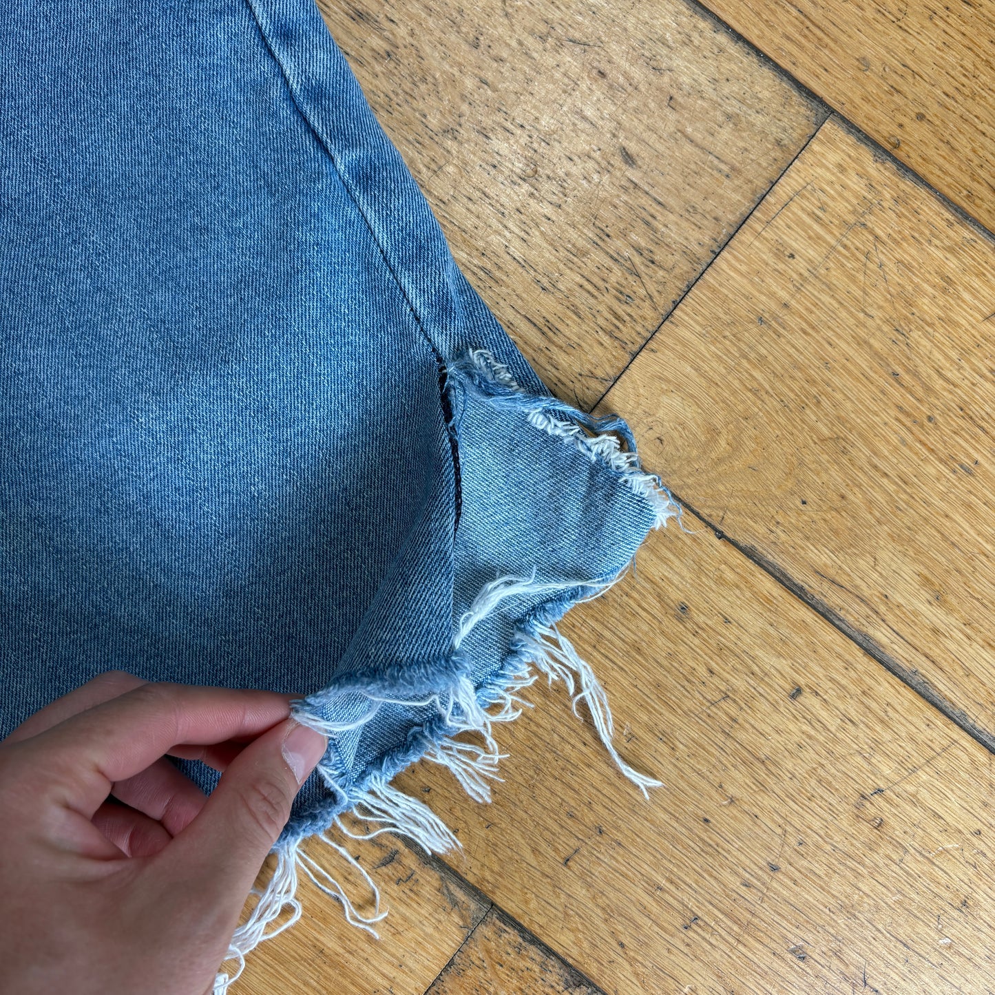 Vintage Levis Straight Blue Denim Shorts - 34