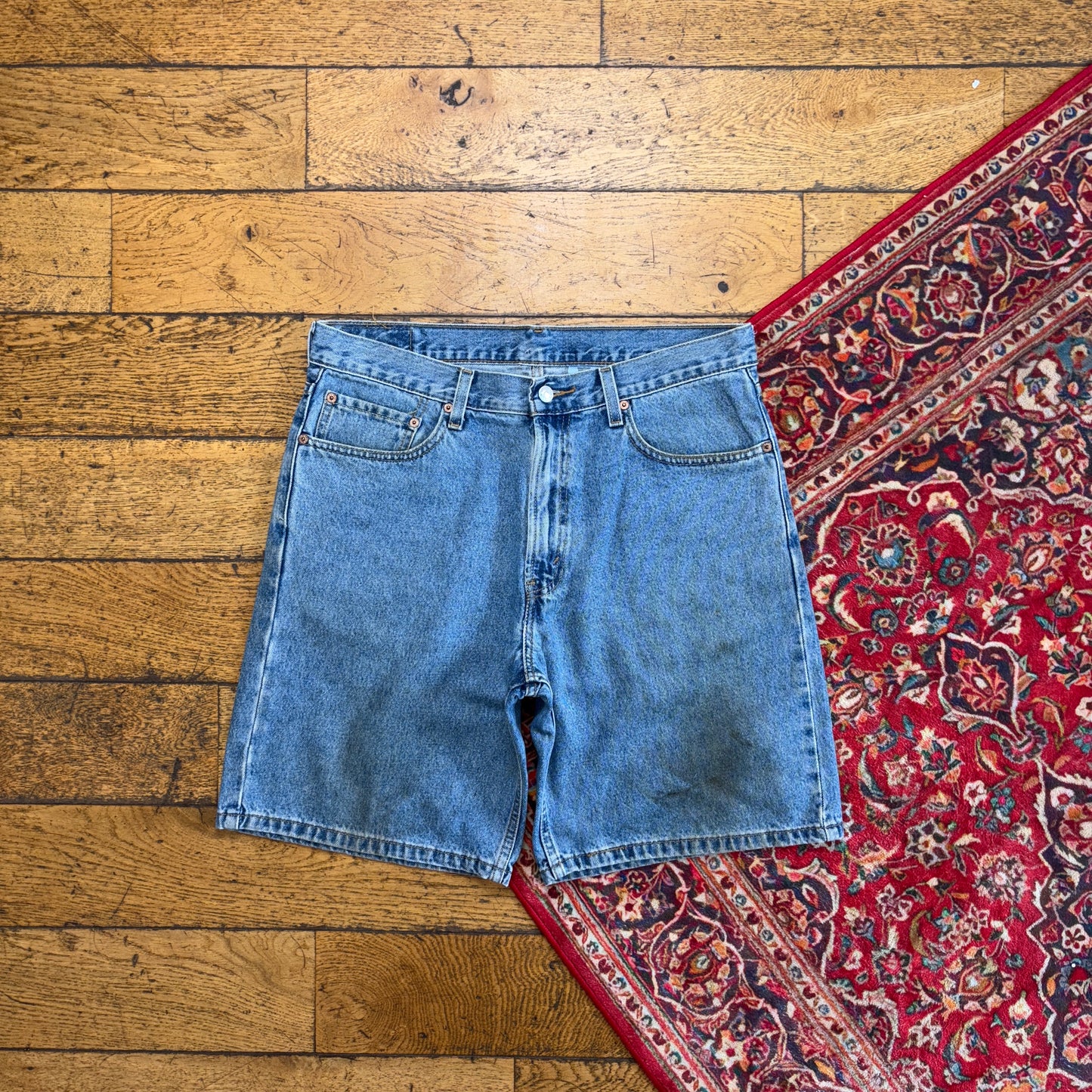 Vintage Levis 550 Baggy Blue Denim Shorts - 34