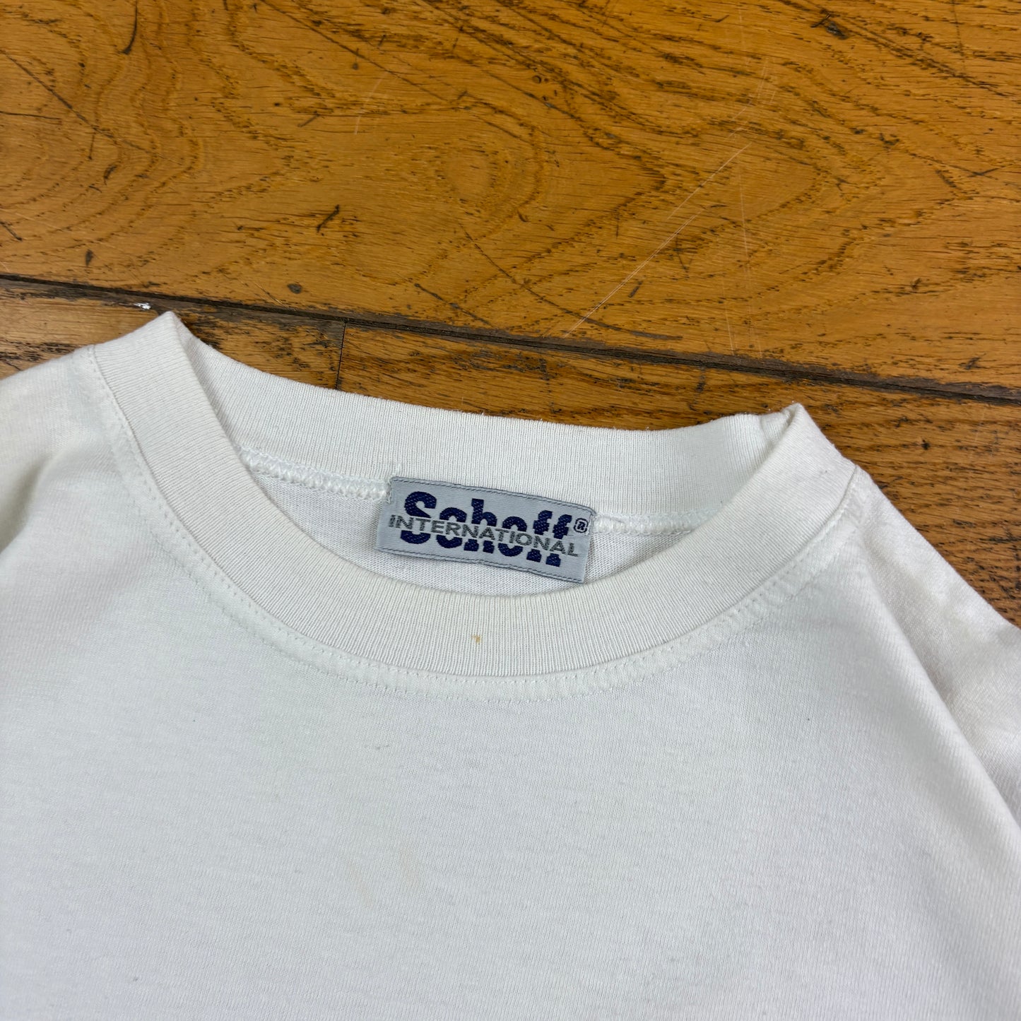 Vintage 90s Schott Surfwear White Graphic T-Shirt - M