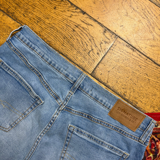 Vintage Levis Blue Denim Shorts - 34