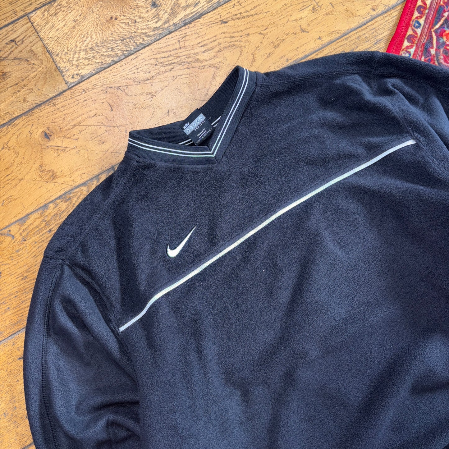 Vintage Nike Black Y2K Fleece Embroidered Sweatshirt - S
