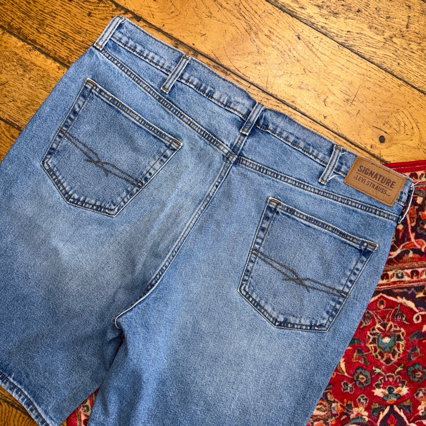 Vintage Levis Blue Baggy Denim Shorts - 42