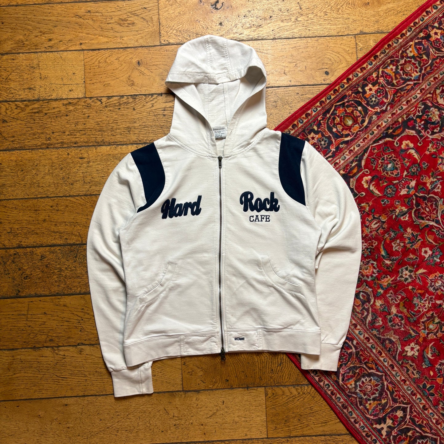 Vintage Hard Rock Cafe White Embroidered Hoodie Sweatshirt - M